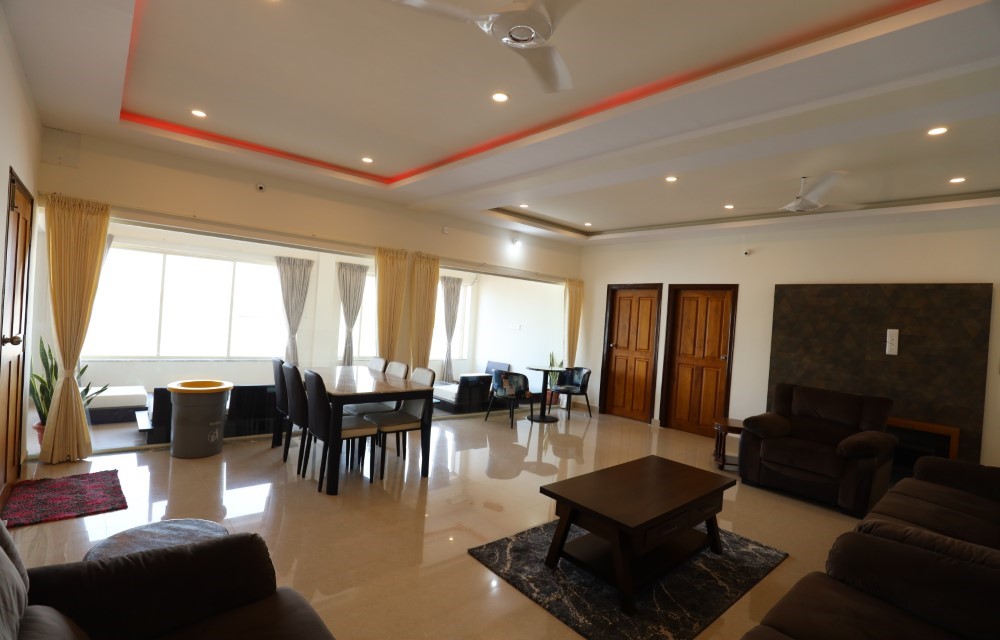 Leaf Riverfront Resort